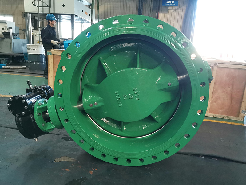DN900 PN16 DI double eccentric butterfly valve with worm gear product view