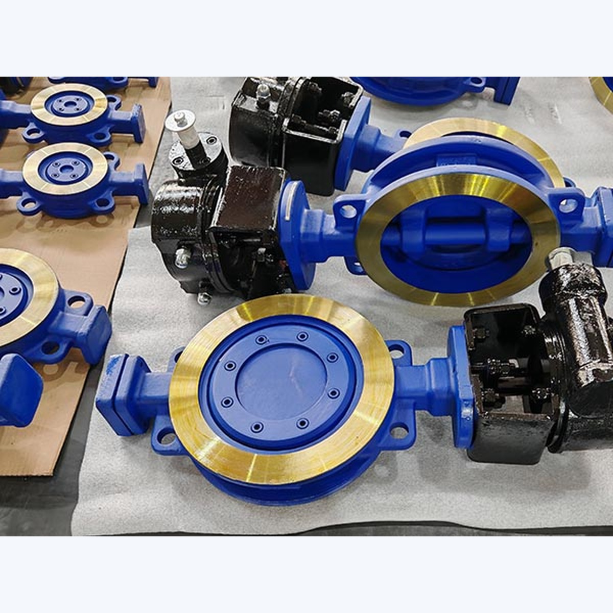 DN200 WCB Wafer Triple Offset Butterfly Valve with Worm Gear product view